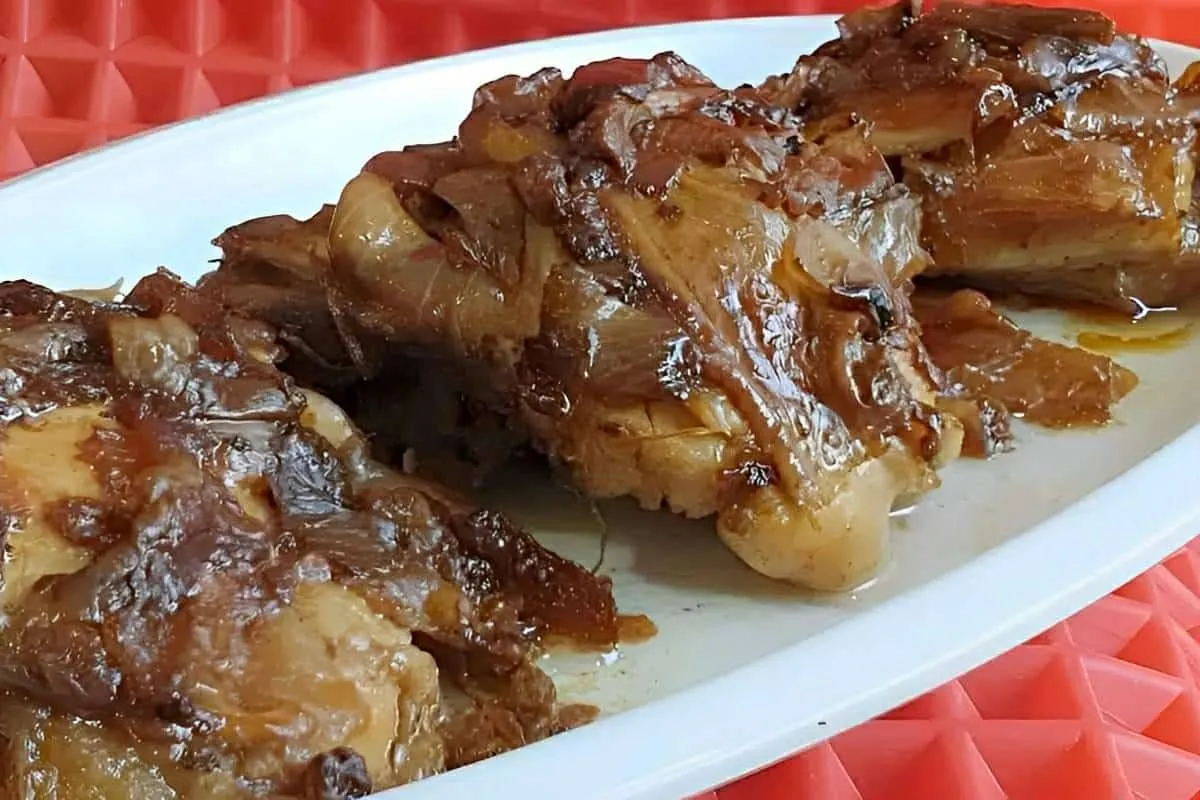 Frango assado na panela de pressão sem água ele  cozinha no