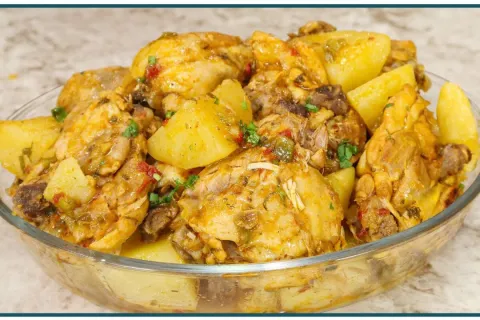 Frango com batata: suculento, bem temperado e perfeito para 