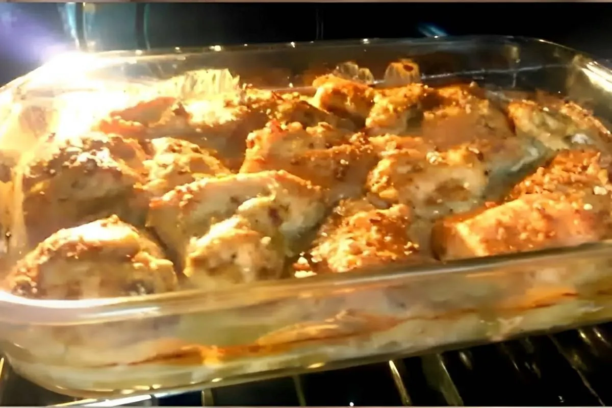 Frango com creme de cebola assado no forno delicioso e perfe