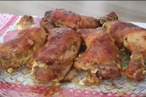 Frango com laranja, uma receita fácil e suculenta, que traz 