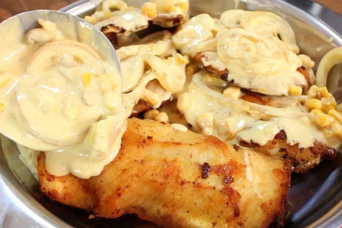 Frango com molho especial super cremoso e sabor que conquist