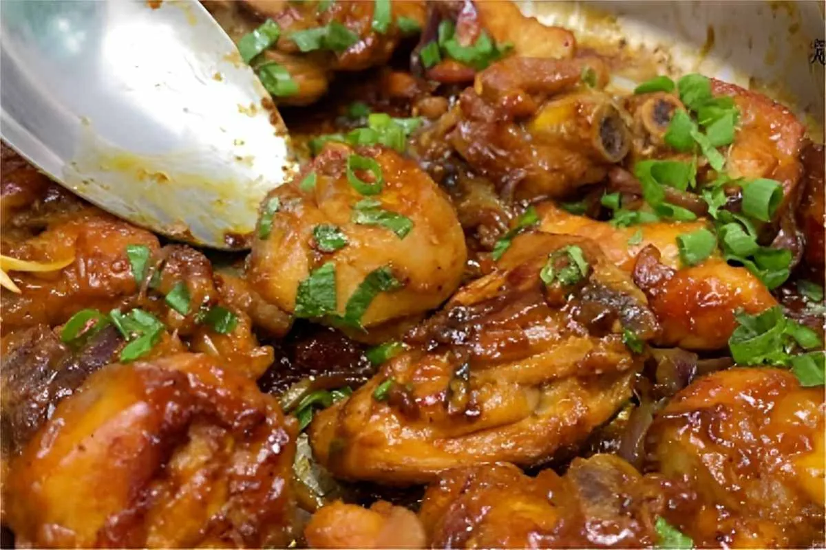 Frango de restaurante caramelizado muito saboroso e feito co