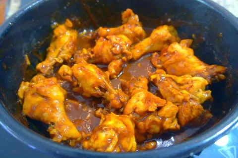 Frango frito na água é mais saudável e não suja seu fogão de