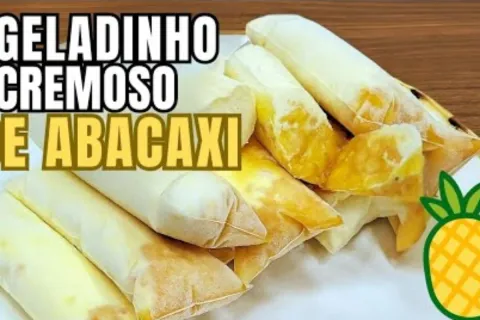Geladinho cremoso de abacaxi, que fica refrescante, delicios