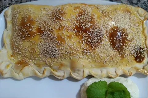 Junte esses dois ingredientes e prepare um delicioso pastel 