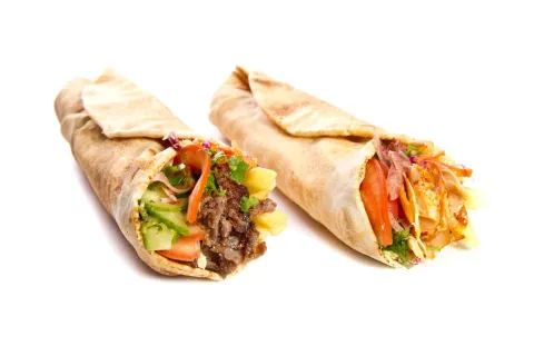 Kebab, um prato rápido e delicioso da culinária árabe para f