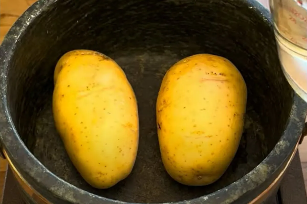 Lanche de batata que eu fiz usando 2 batatas e ficou uma del