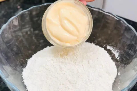 Lanche de presunto e queijo com 3 ingredientes: pastelzinhos