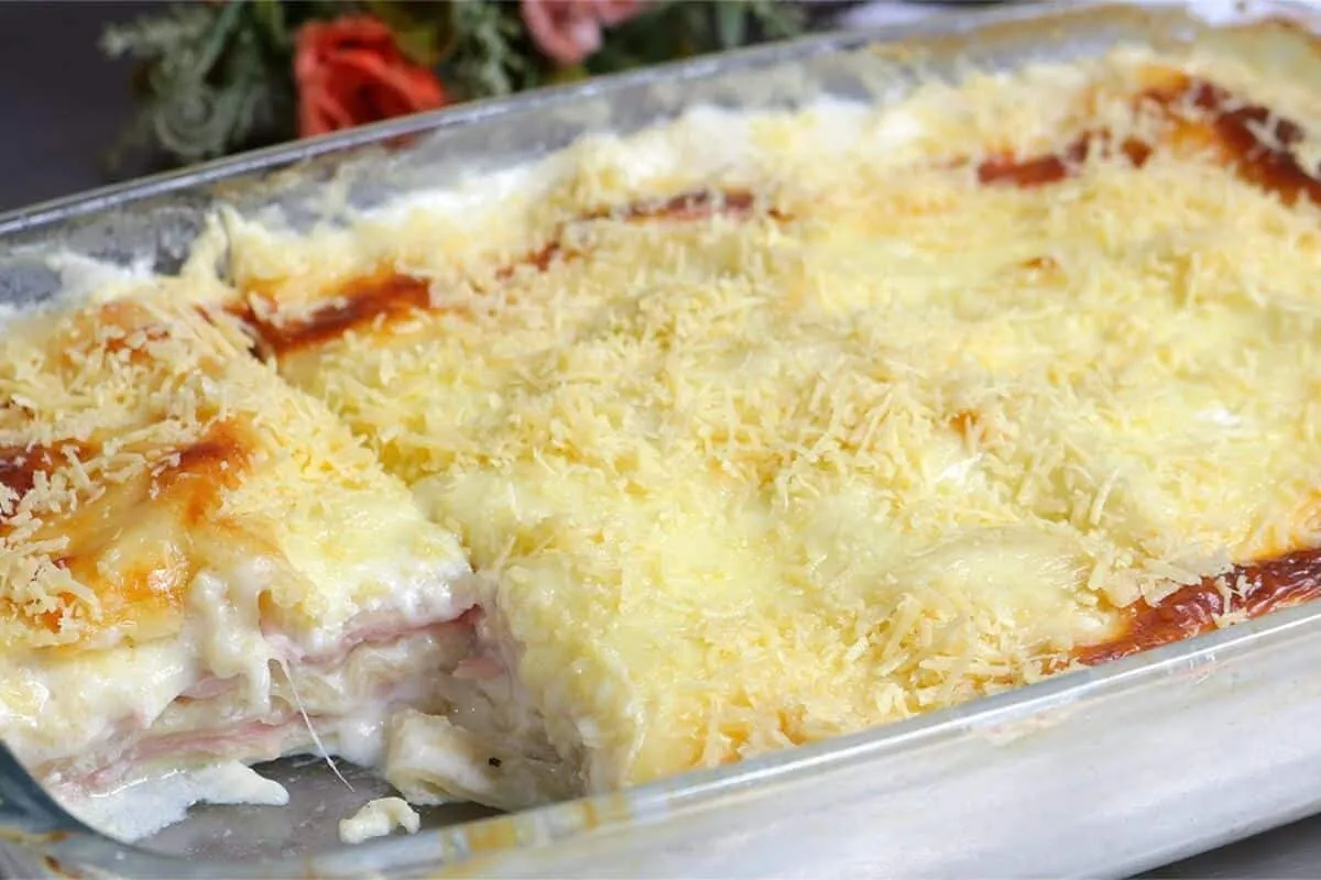 Lasanha com massa pronta direto ao forno, fácil, rápida e ch