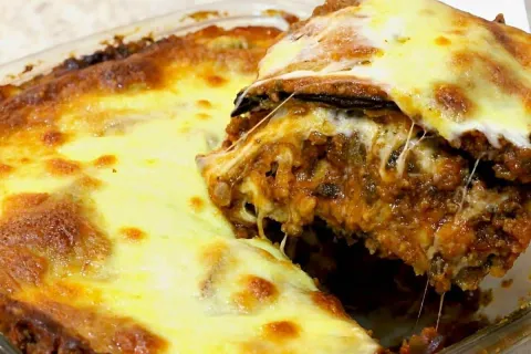 Lasanha de berinjela empanada assada no forno mais rápida de