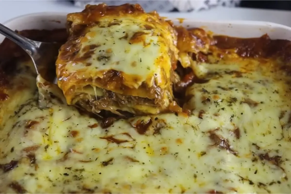 Lasanha de costela gaúcha com muito recheio, ideal para o al
