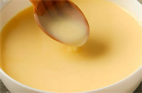 Leite condensado caseiro com apenas 2 ingredientes econômico