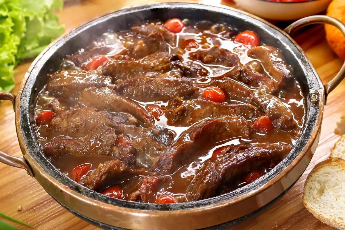 Língua de boi à moda mineira: receita de boteco mais famosa