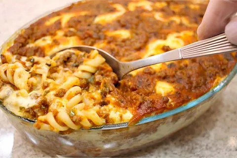 Macarrão ao forno diferente e delicioso perfeito para servir