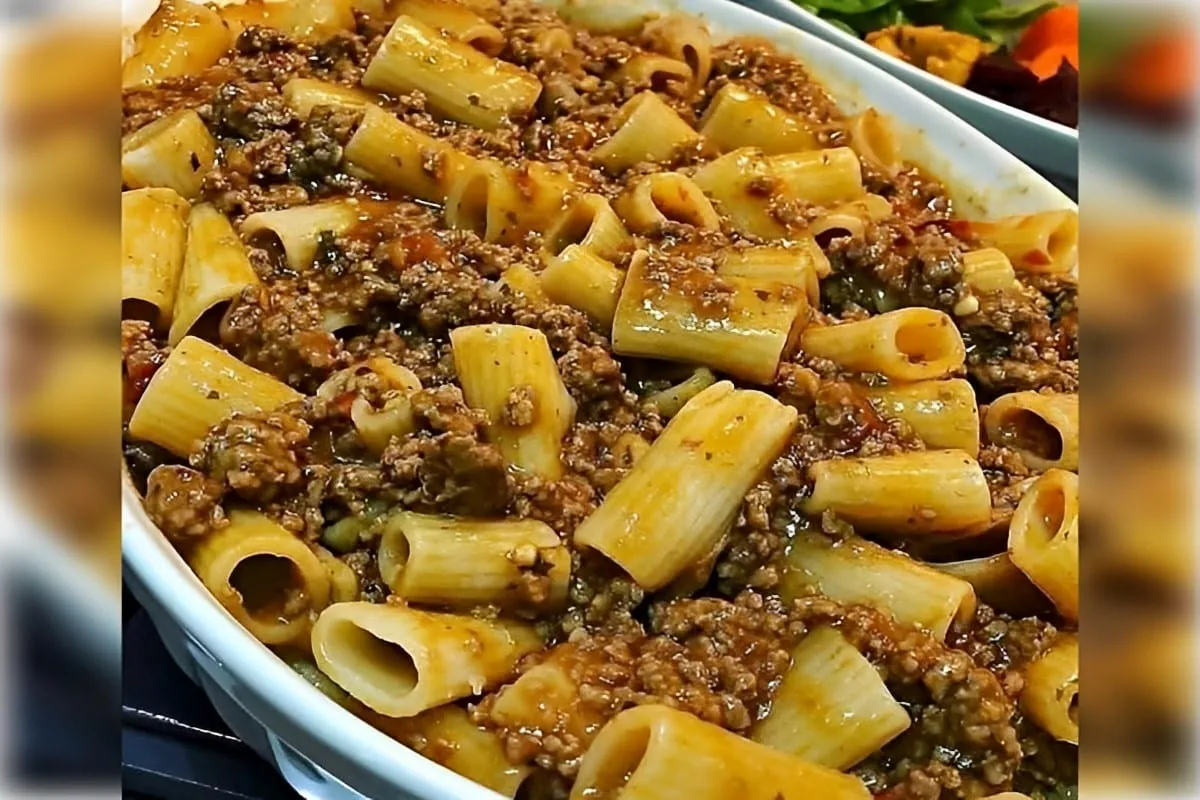Macarrão com carne moída suculento e apetitoso perfeito para