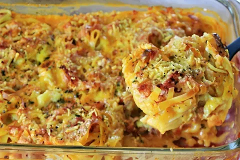 Macarrão de forno cremoso basta colocar todos os ingrediente