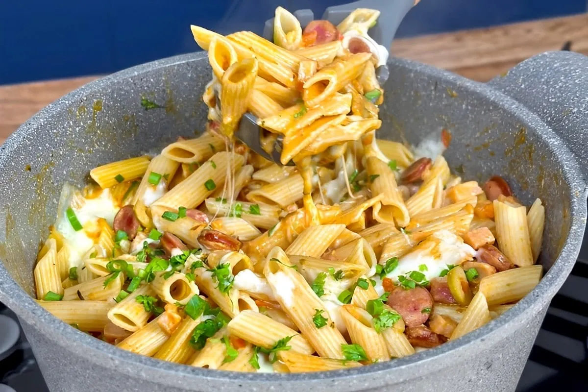 Macarrão para o almoço super saboroso feito em apenas 30 min