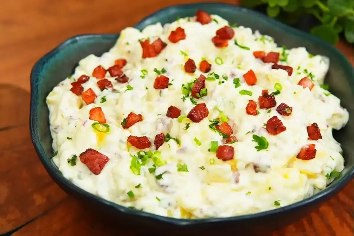 Maionese de batata que vai virar seu acompanhamento preferid