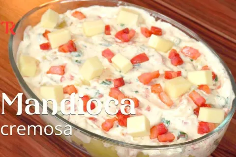 Mandioca cremosa com bacon ao forno: o acompanhamento perfei