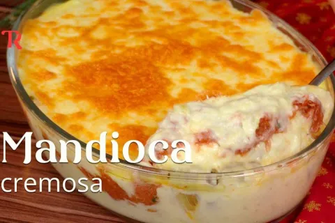 Mandioca cremosa de forno com carne seca: uma combinação suc