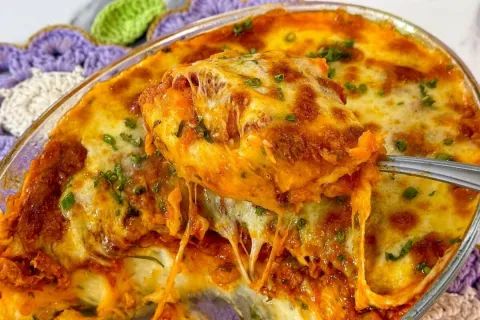 Mandioca cremosa no forno deliciosa e fácil de preparar para