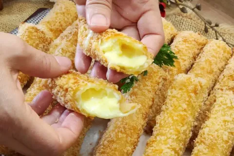 Massa de cigarrete de 2 ingredientes que fica perfeita para 