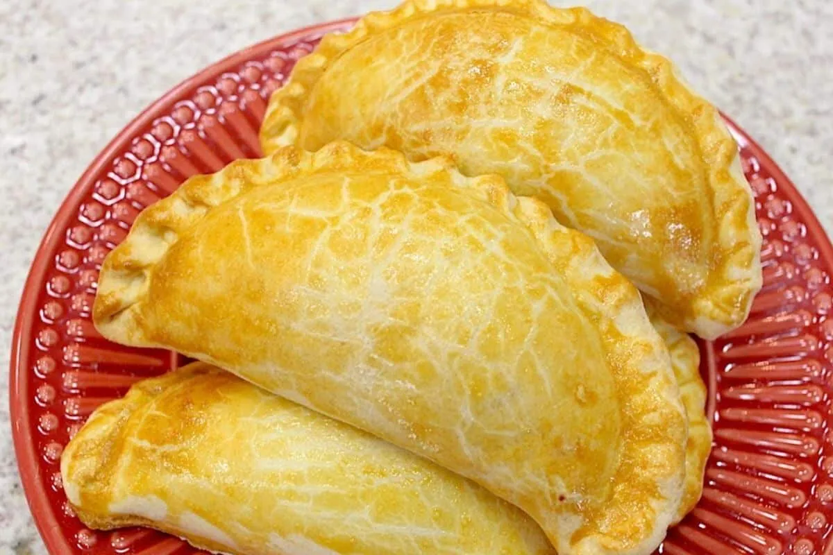 Massa especial para pastel assado com 3 ingredientes bem mac
