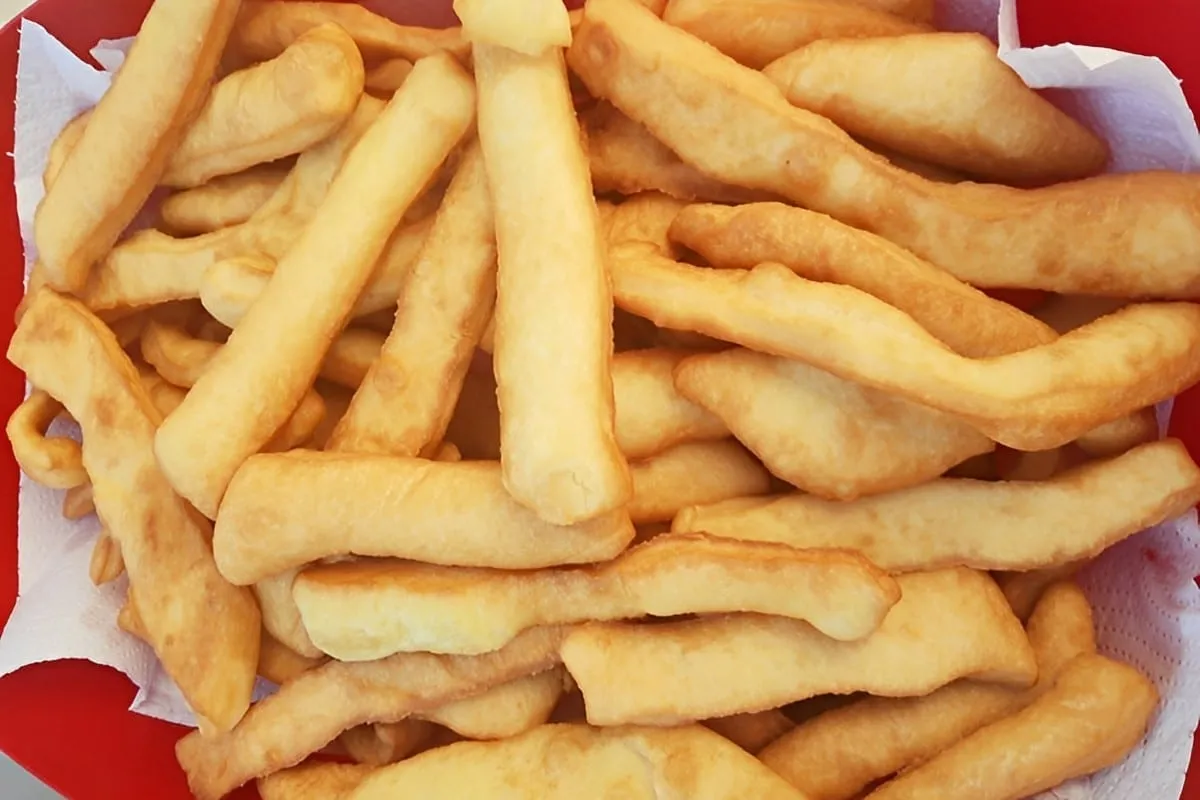 Massinha frita ou bolinho de espichar igual vovó fazia quand