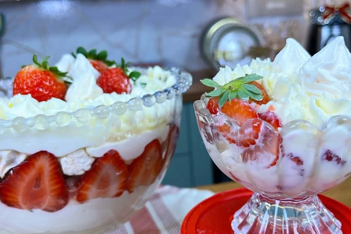 Merengue de morango, uma sobremesa muito fácil de montar, li