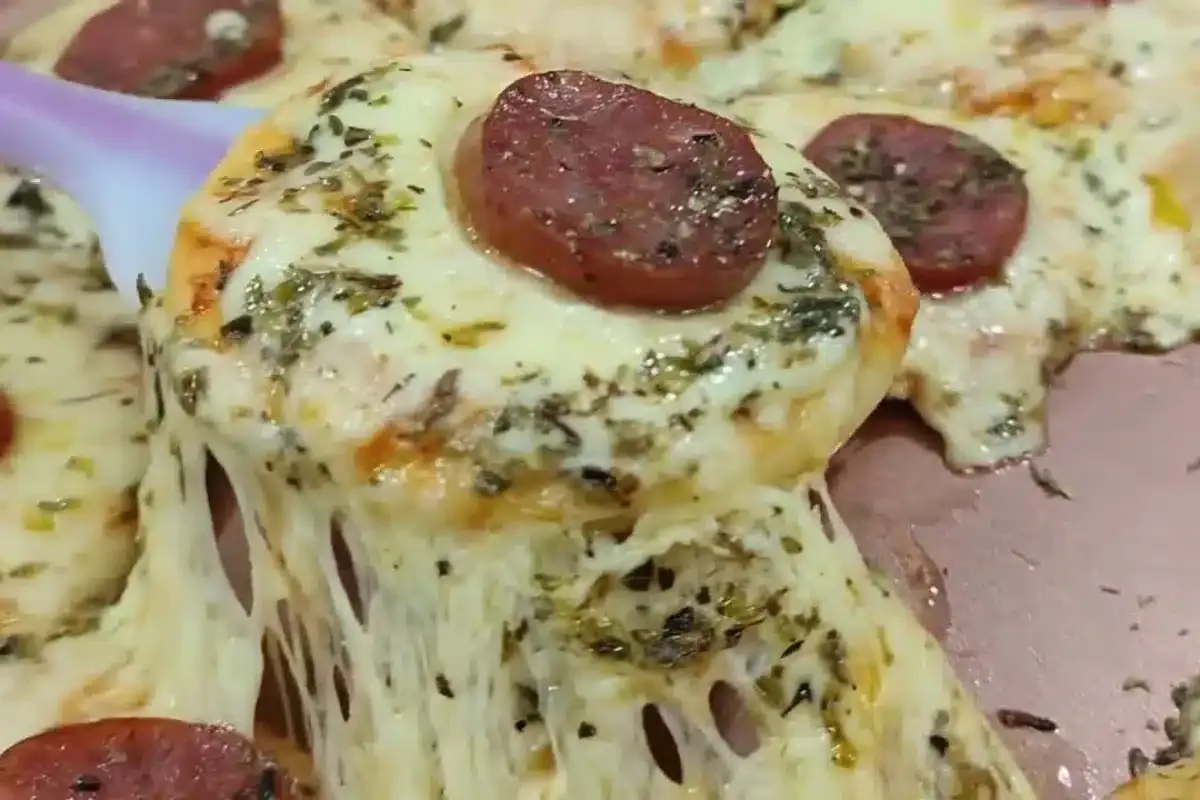 Mini pizza de festa fofinha e fácil de rechear, que será um