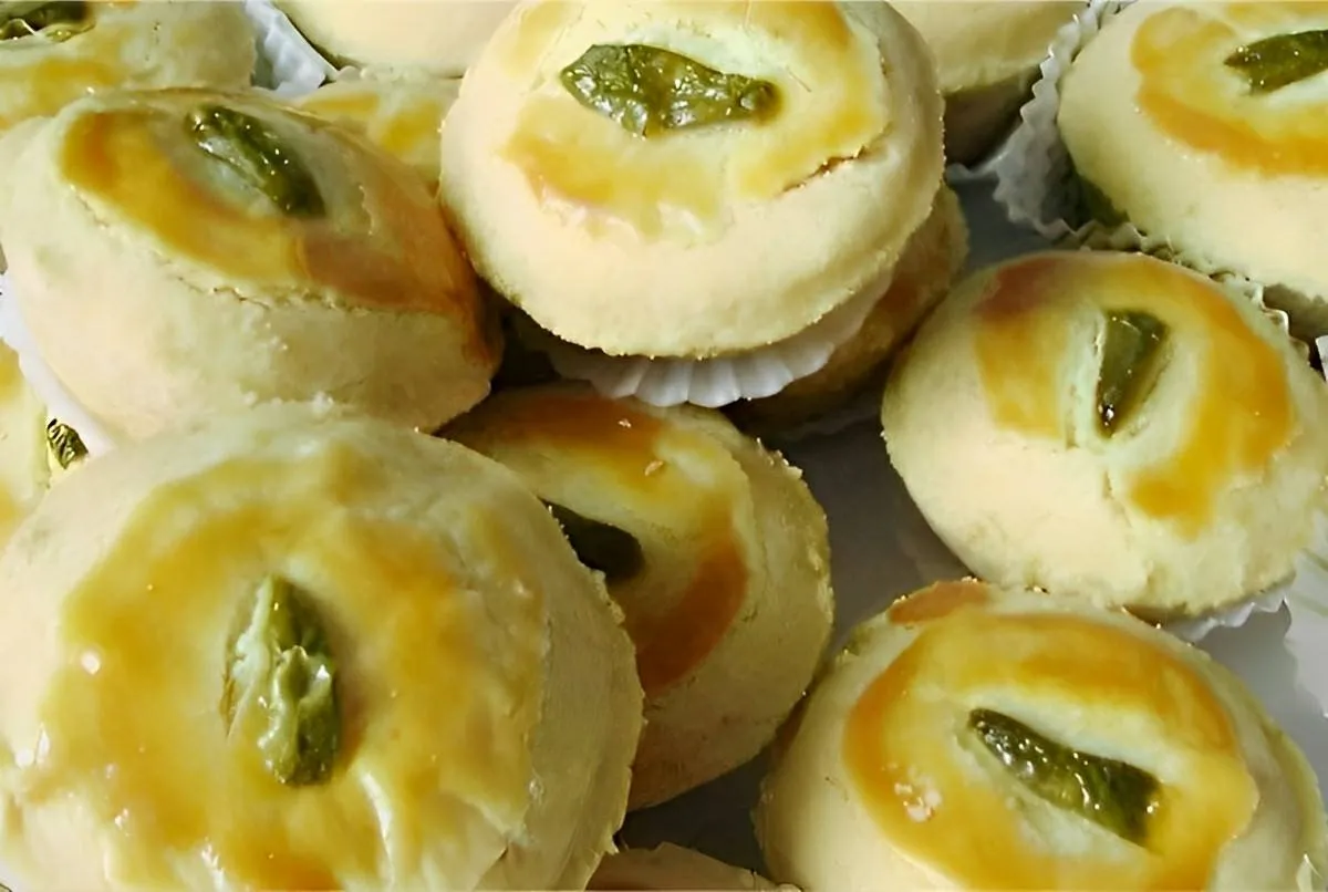 Misture farinha com esses 3 ingredientes e prepare uma massa