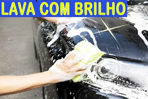 Misturei 2 ingredientes e fiz um shampoo para lavar carro 2 