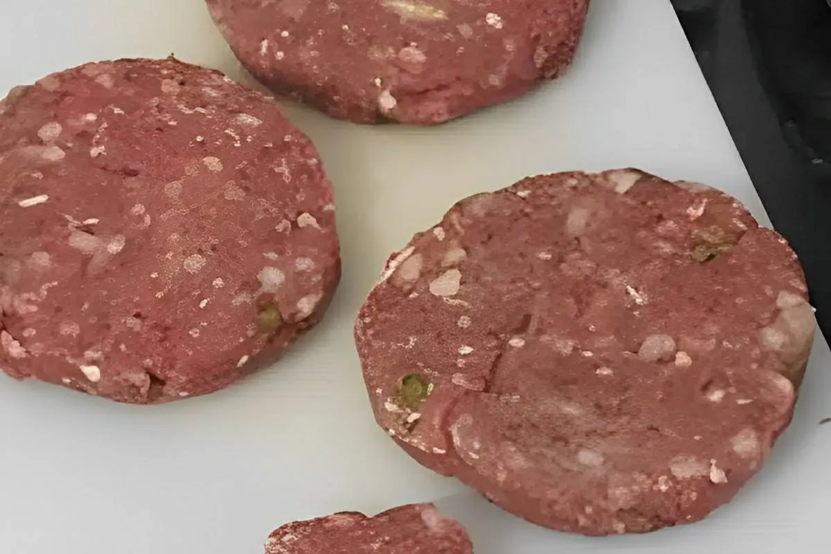 Misturei carne moída com mais 3 ingredientes e preparei um h