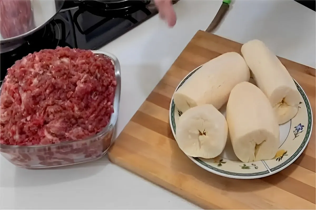 Misturei carne moída com mandioca e fiz uma receita econômic