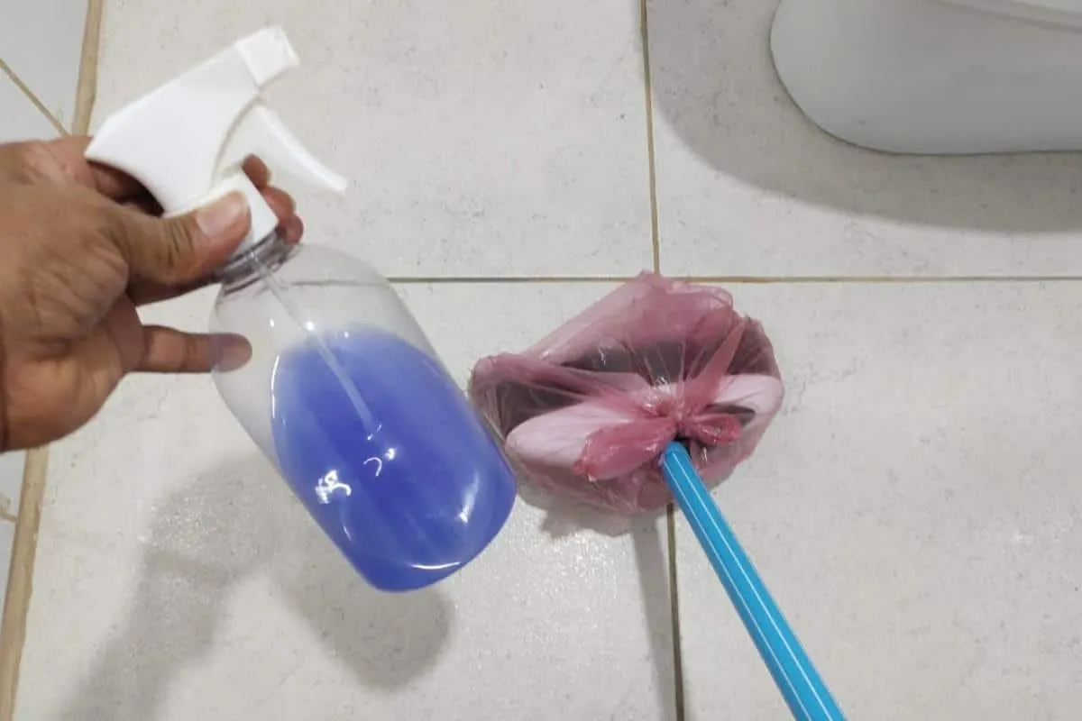 Misturinha para limpar banheiro: deixa tudo limpinho rápido
