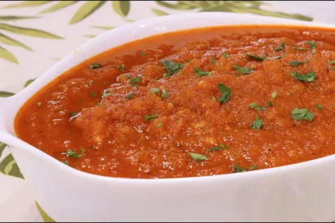 Molho de tomate caseiro, uma delícia que vai dar um sabor es
