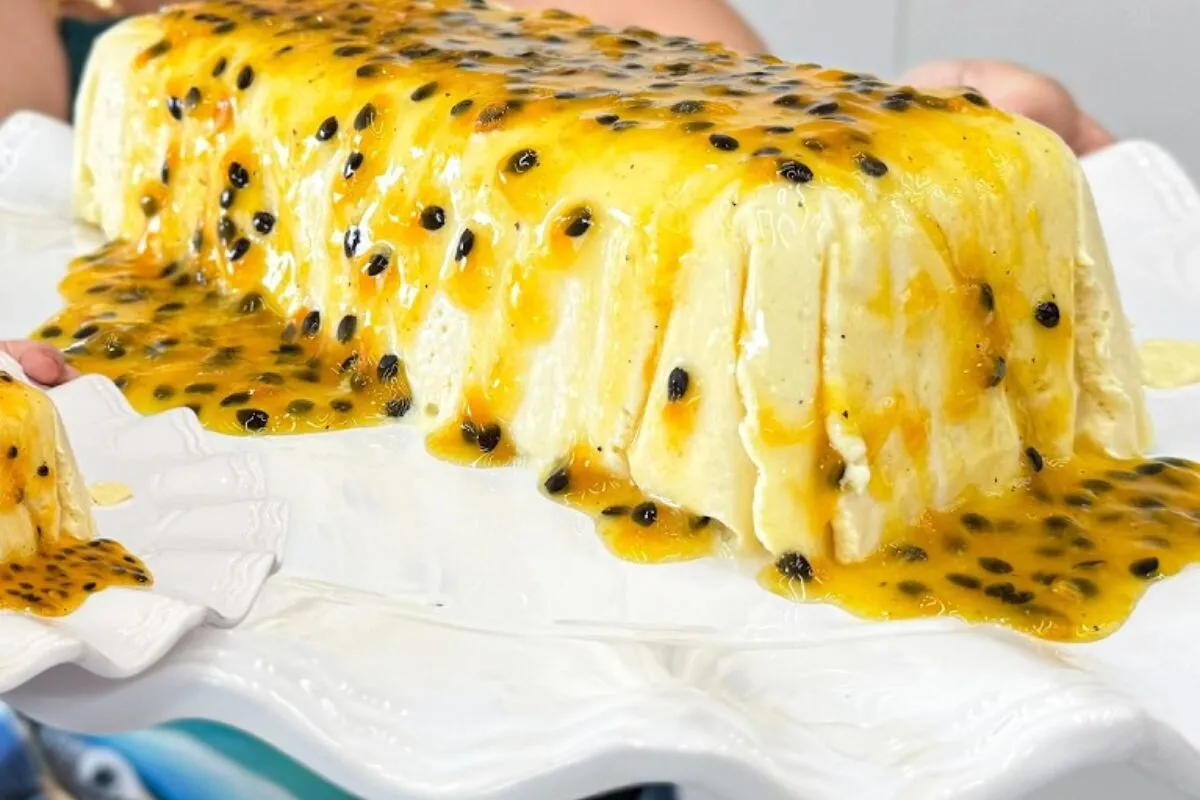 Mousse de corte de maracujá feito sem gelatina de um jeito s