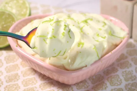 Mousse de limão sem açúcar, refrescante e saudável para você