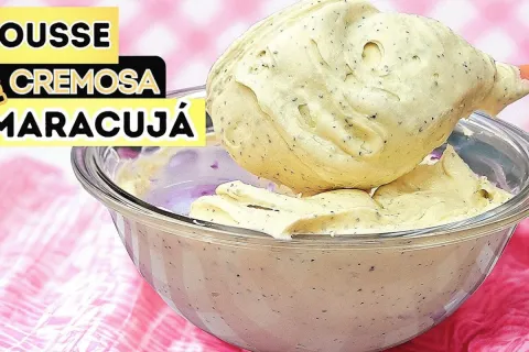 Mousse de maracujá, uma sobremesa clássica com uma textura p