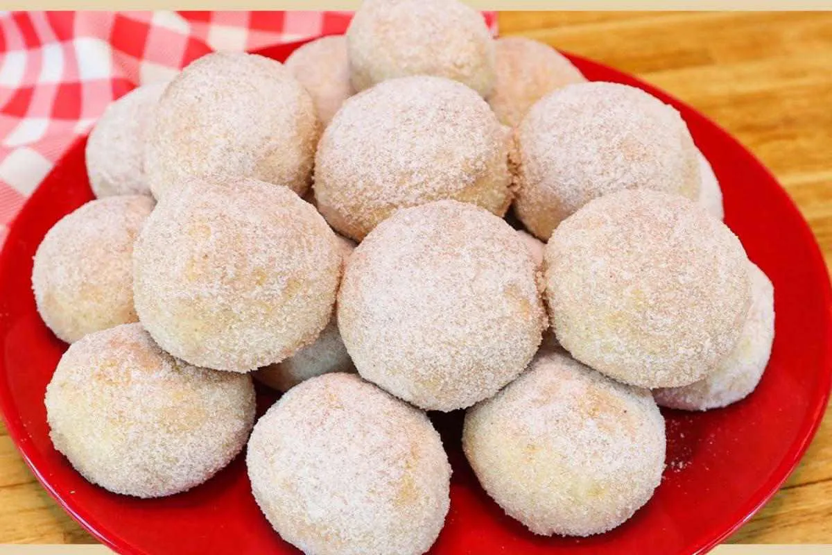 Novidade no lanche da tarde bolinho de chuva assado fácil e