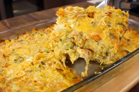 Omelete de forno completa e deliciosa para um almoço rápido 