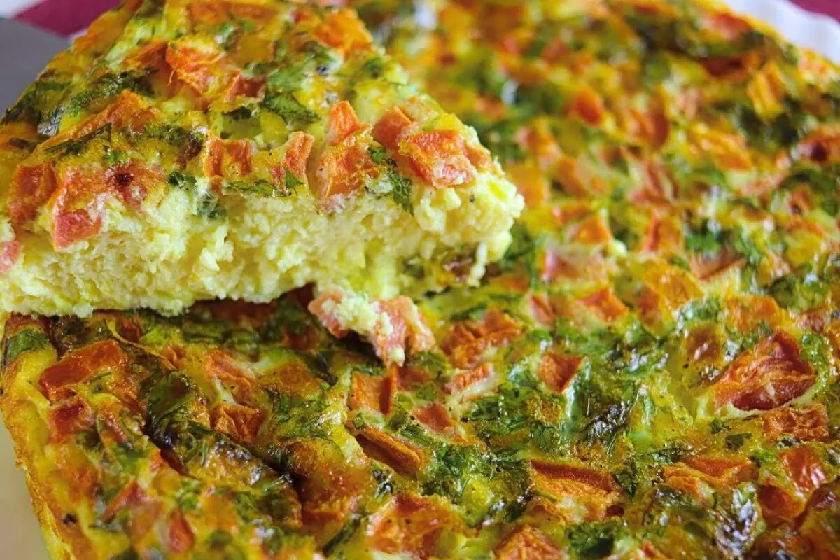 Omelete de forno completo e muito saboroso: serve muito bem