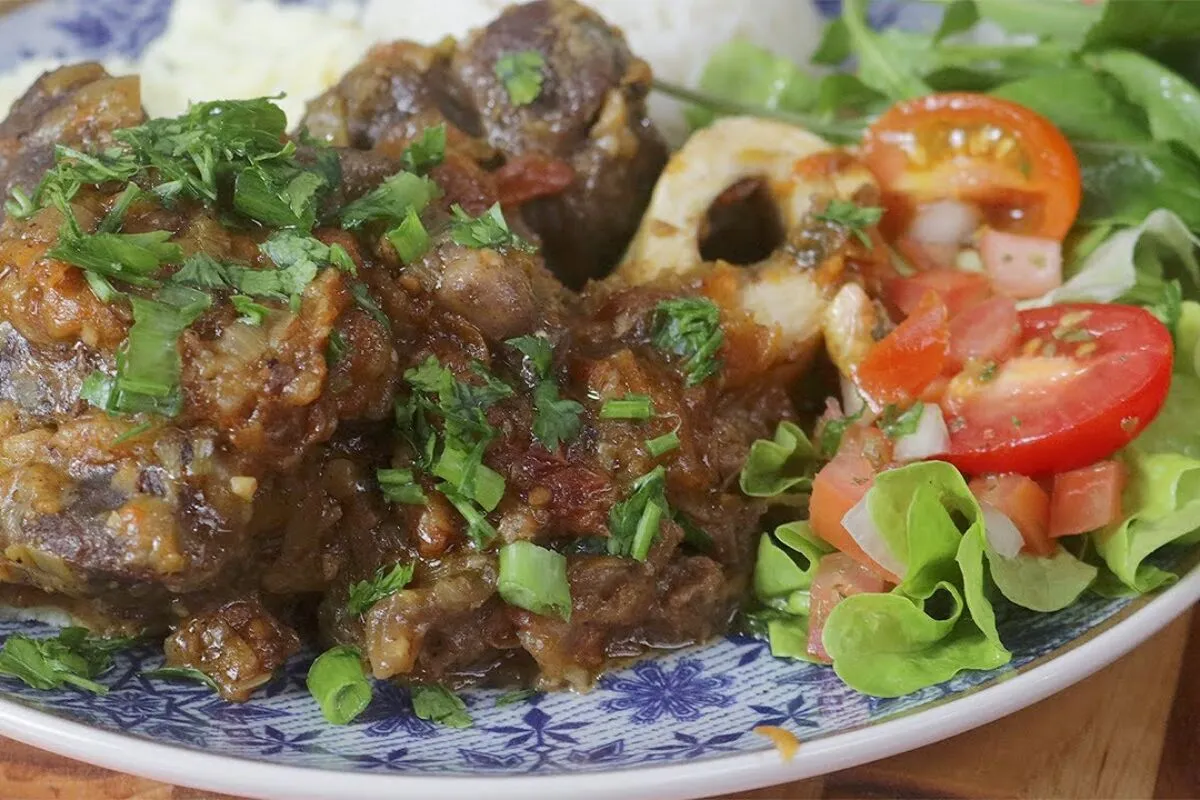 Ossobuco na panela de pressão caseiro igual comida na casa d