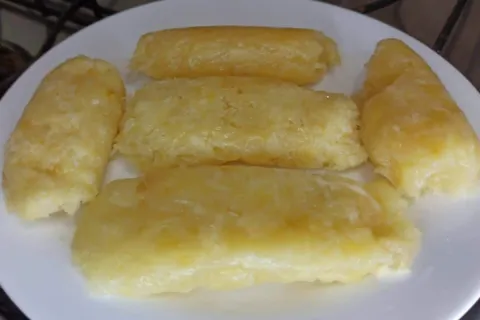 Pamonha de macaxeira pronta em poucos minutos, para você sab