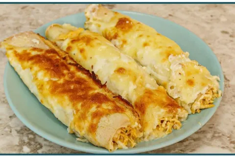 Panqueca de frango simples e fácil, feita com massa leve e r