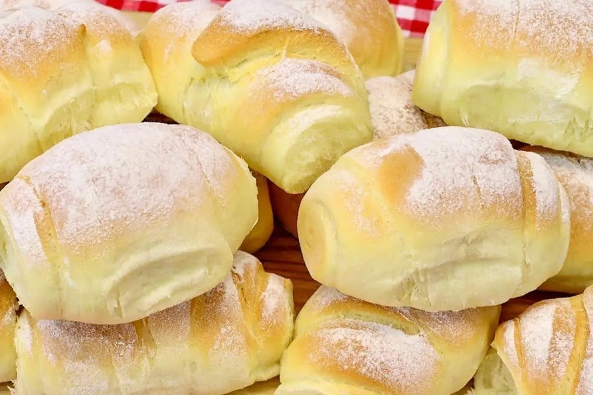 Pão caseirinho de padaria para você aprender a fazer de um j