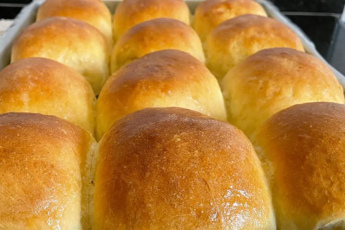 Pão caseiro com creme de leite fofinho e leve igual pãozinho