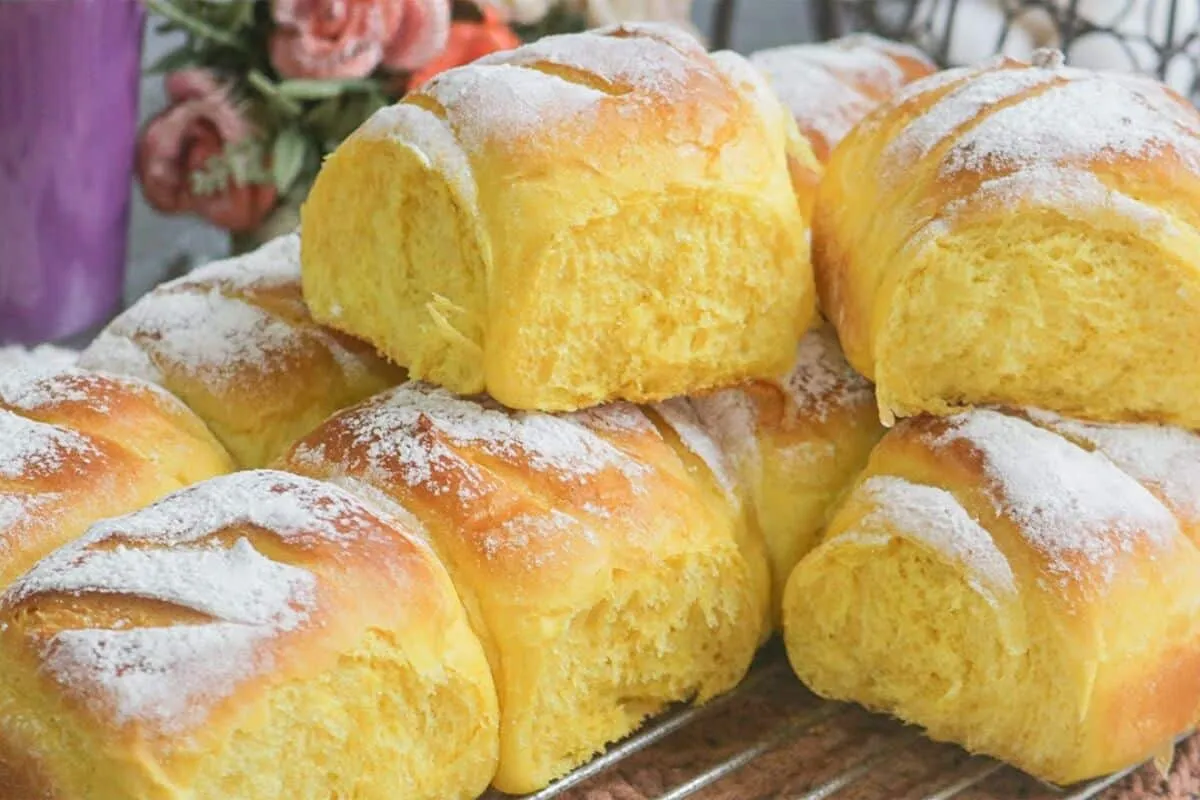 Pão caseiro de abóbora fofinho igual nuvem e perfeito para c