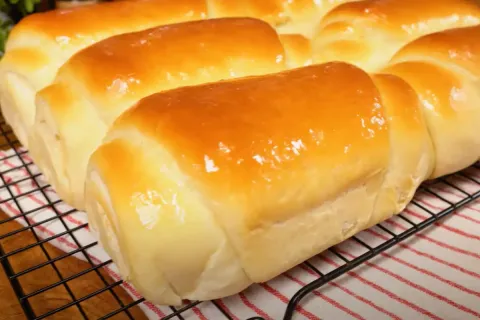 Pão caseiro de iogurte: macio, fofinho e fácil de fazer perf