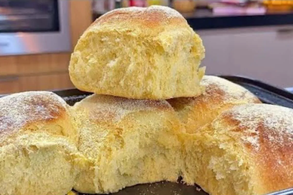 Pão caseiro de liquidificador muito fofinho e prático, que v